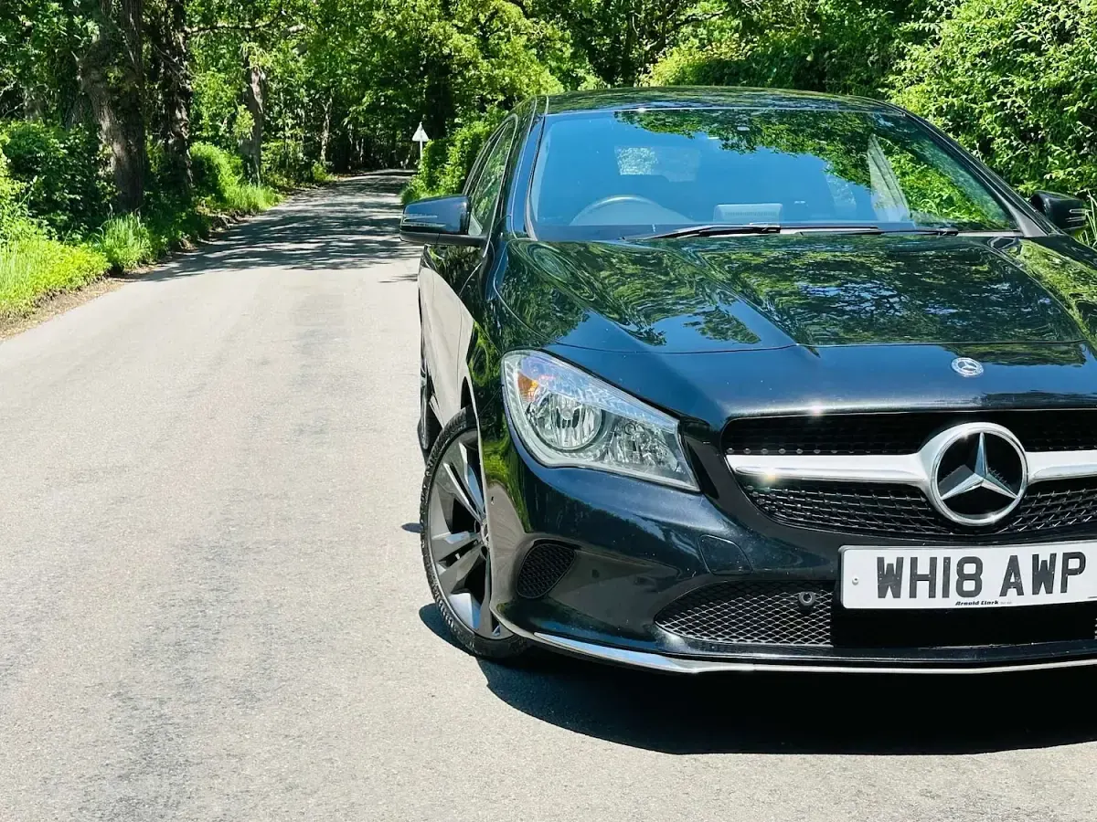Begagnad Mercedes CLA180 2018 Svart Sedan