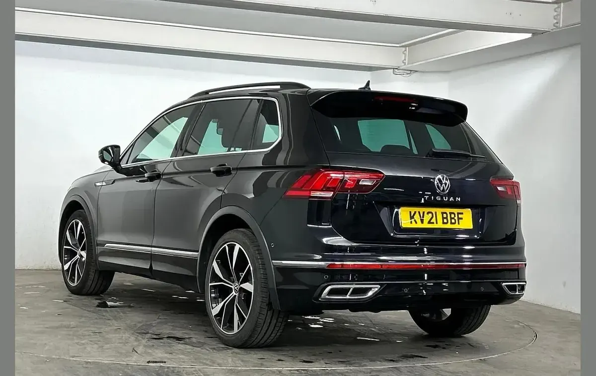 Used VW Tiguan R-line 150 HP (110 kW) 2021 Black SUV