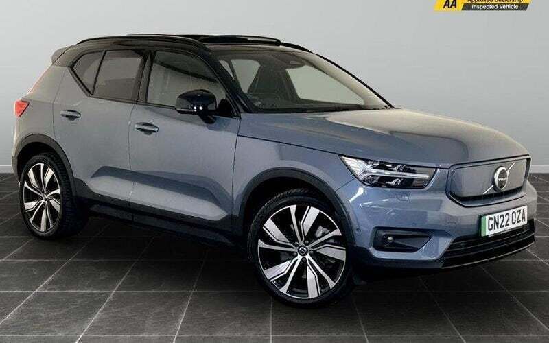 Grey Used 2022 Volvo XC40 Pro SUV | £22,995 (Fair price) - Image 1/2