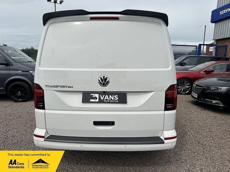 Used VW Transporter Highline 204 HP (150 kW) 2023 White Van