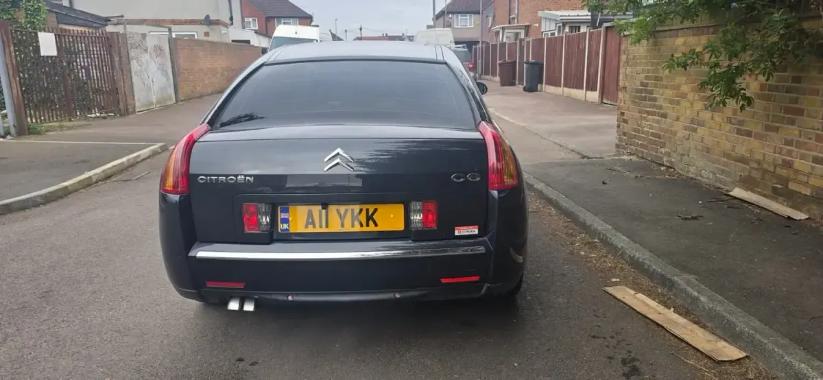 Usado Citroën C6 2025 Gris Berlina
