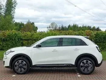 New Fiat 600 100 HP (73 kW) 2026 White SUV