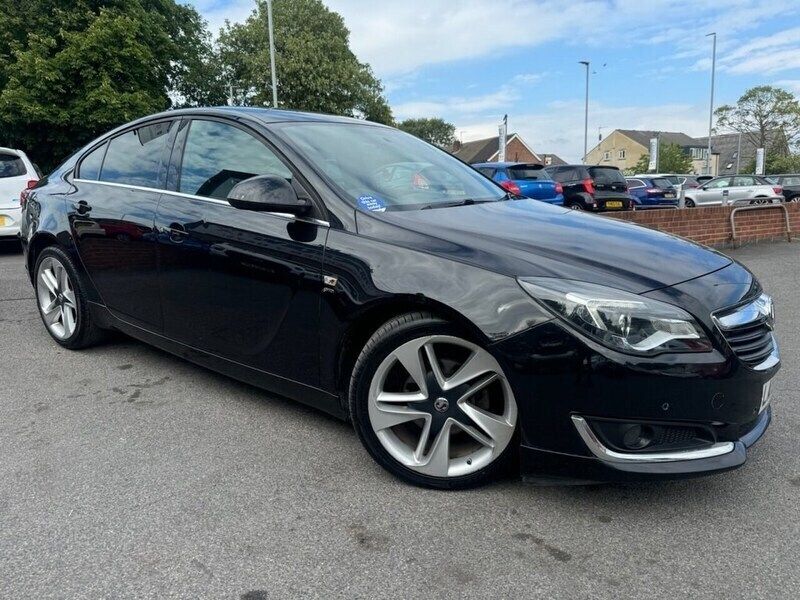 Black Used 2015 Vauxhall Insignia SRi Hatchback | £5,400 (Fair price) - Image 1/4