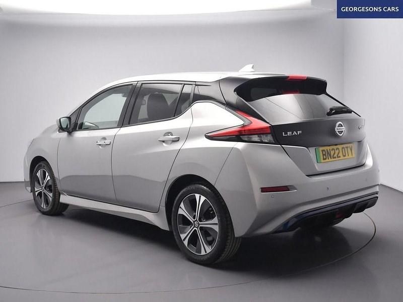 Used Nissan Leaf N-Connecta 159 kW (217 HP) 2022 Silver Hatchback