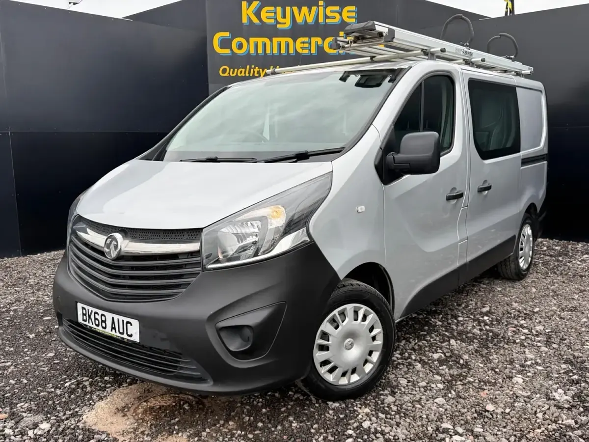 Used Vauxhall Vivaro 95 HP (69 kW) 2018 Silver