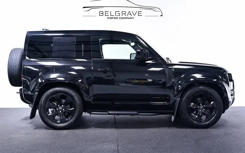 Used Land Rover Defender SE Dynamic 249 HP (183 kW) 2025 SUV