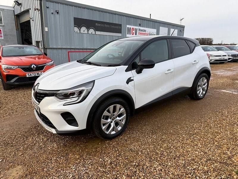 Used Renault Captur Iconic 140 HP (102 kW) 2021 White SUV