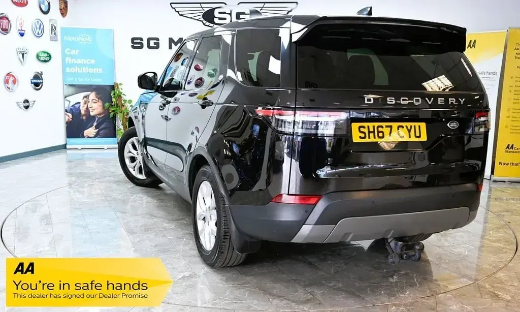 Used Land Rover Discovery SE 236 HP (173 kW) 2017 Black SUV