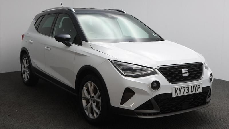 Used Seat Arona FR 110 HP (80 kW) 2023 White SUV