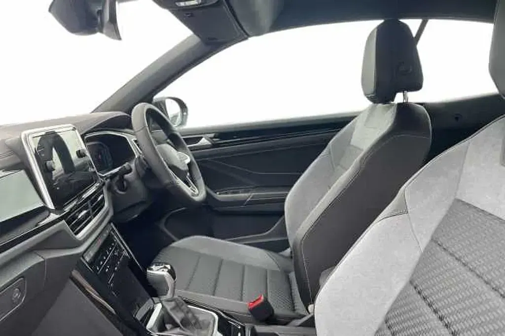 Used VW T-Roc 150 HP (110 kW) 2026 SUV
