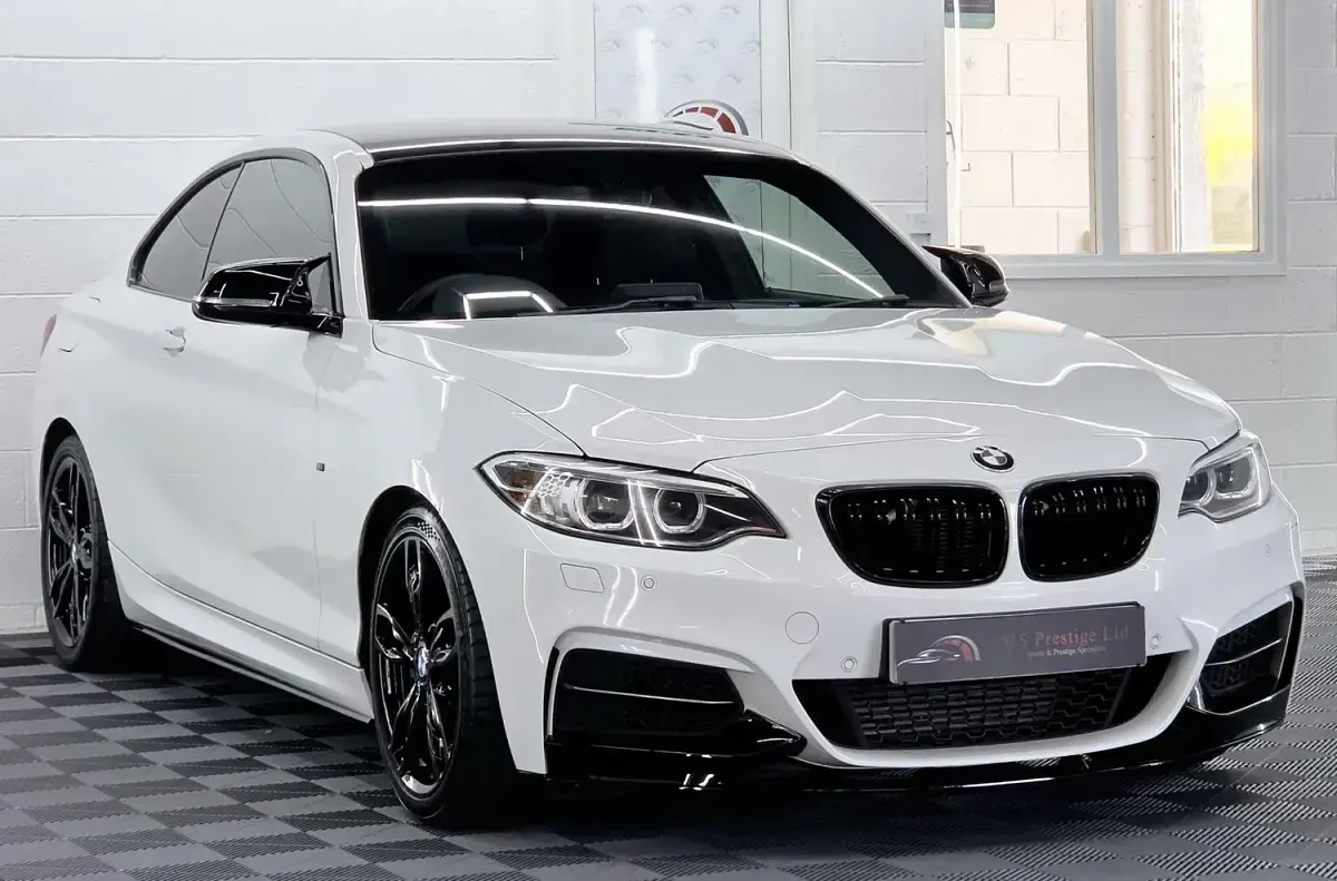 Used BMW M235 Comfort Edition 326 HP (239 kW) 2014 White Coupe