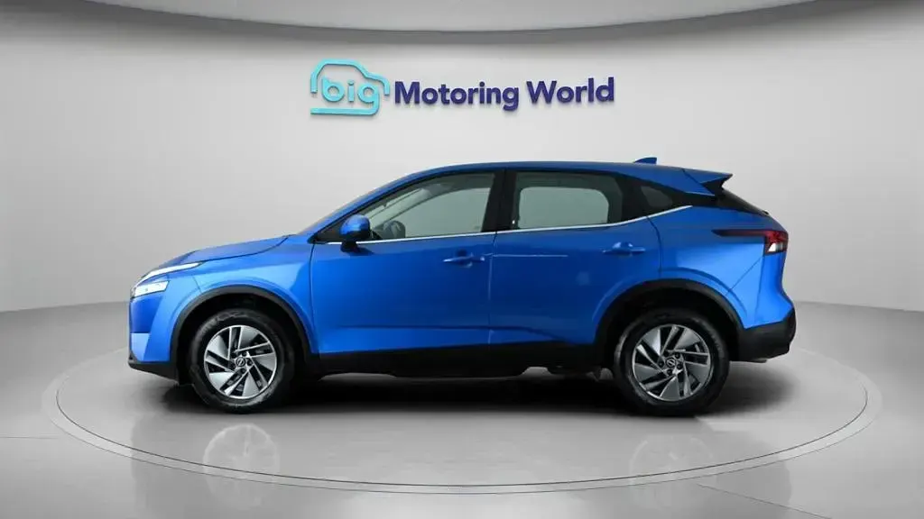 Used Nissan Qashqai Acenta Premium 140 HP (102 kW) 2024 Blue SUV