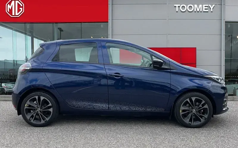 Used Renault Zoe Iconic 100 kW (136 HP) 2024 Hatchback