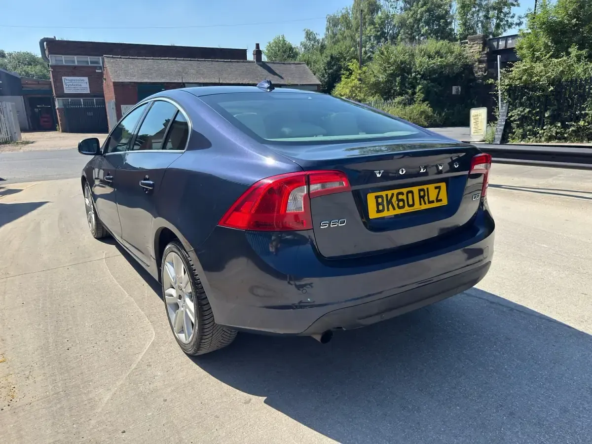 Used Volvo S60 SE Lux 2010 Blue Sedan