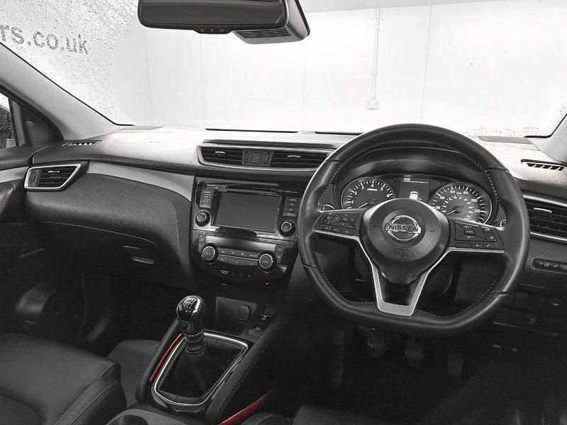 Used Nissan Qashqai Tekna 115 HP (84 kW) 2018 Grey SUV