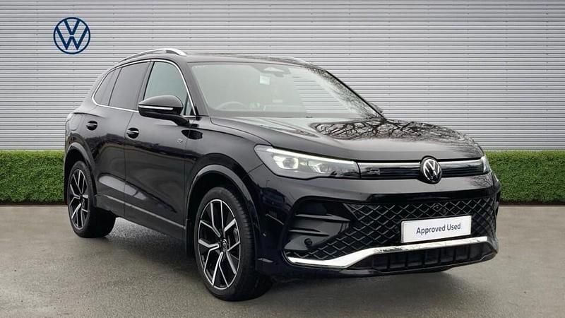 Used VW Tiguan R-line 150 HP (110 kW) 2024 Black SUV
