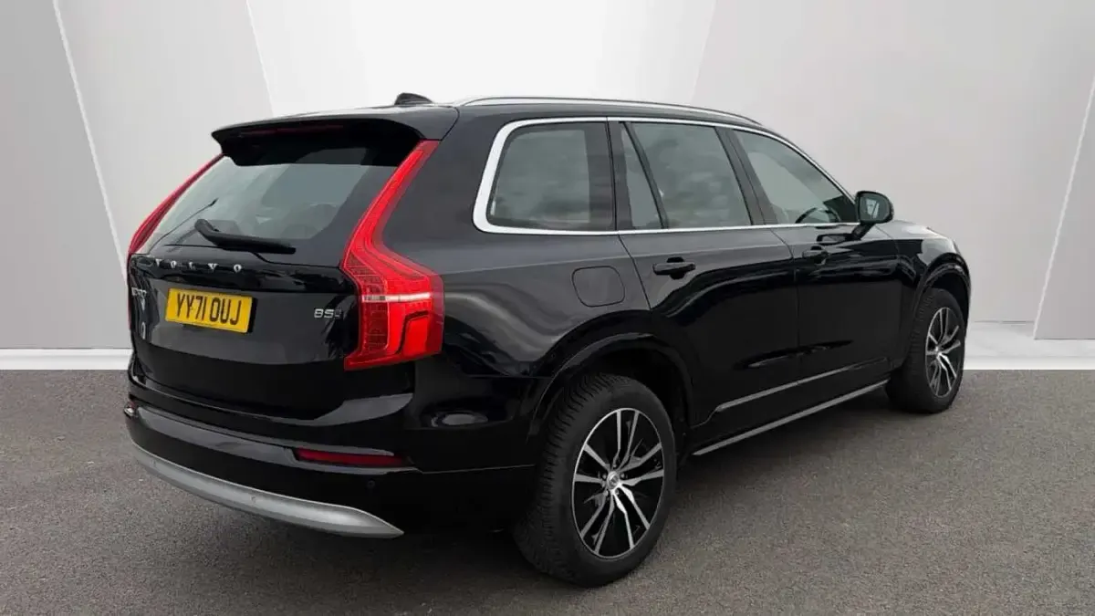 Used Volvo XC90 Momentum 232 HP (170 kW) 2022 SUV