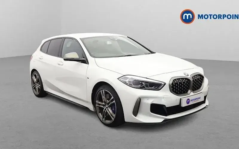 Usado BMW M135 306 HP (225 kW) 2024 Citadino