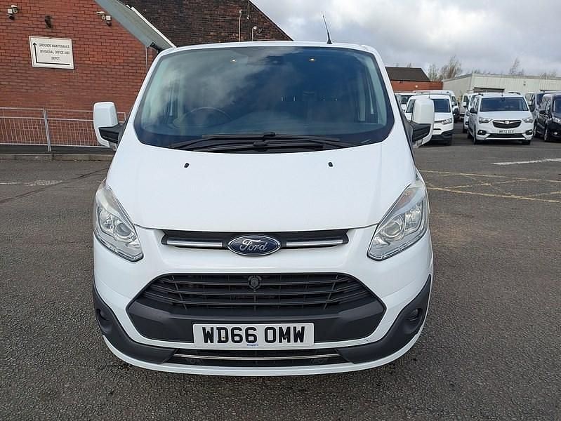 Used Ford Transit Custom Limited 170 HP (125 kW) 2017 White Van
