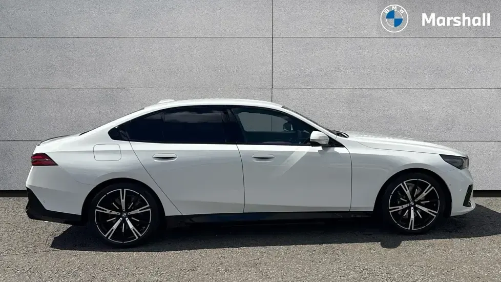Used BMW 530e M Sport 295 HP (216 kW) 2026 White