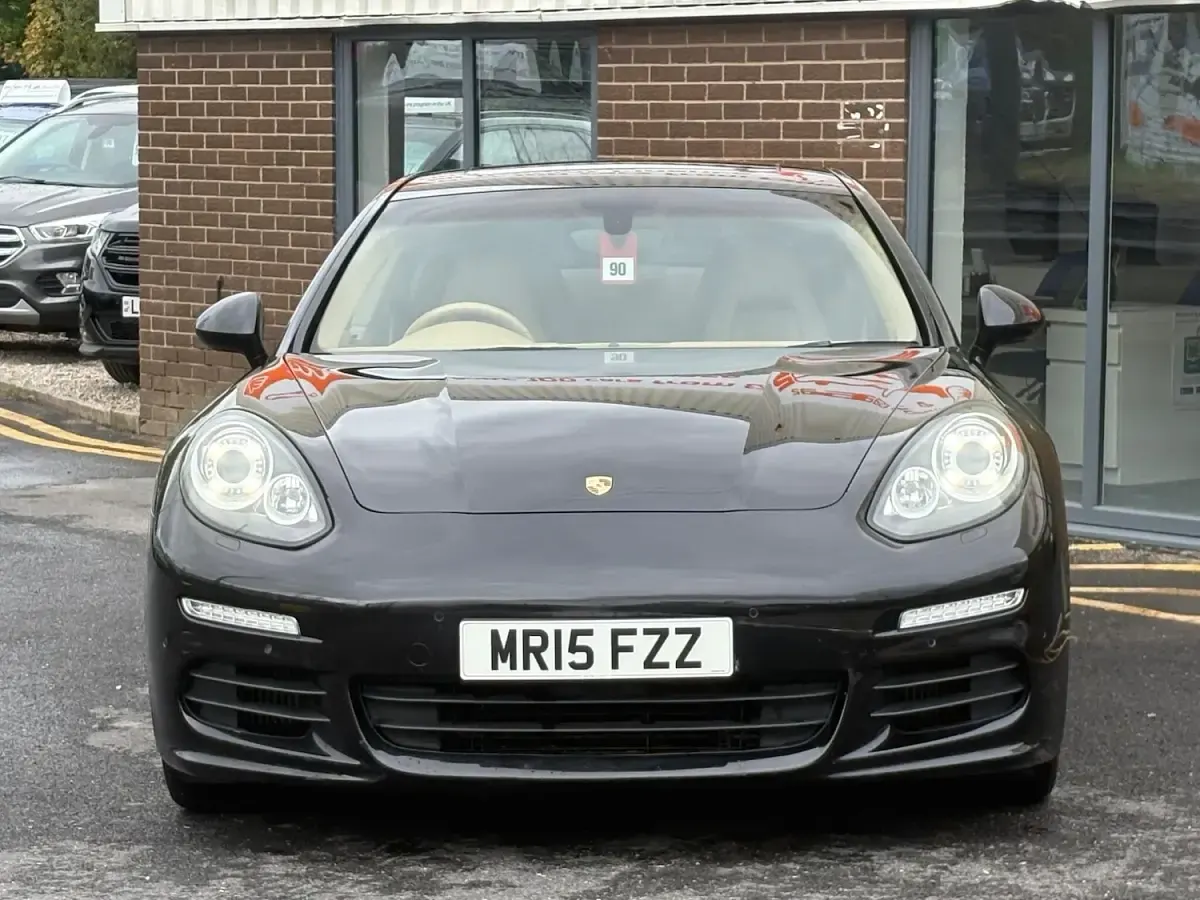 Used Porsche Panamera 300 HP (220 kW) 2015 Black Hatchback