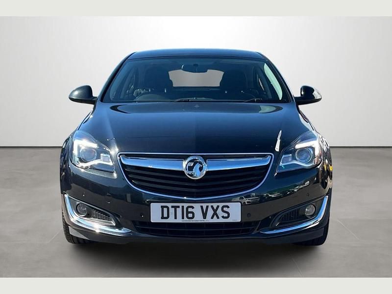 Used Vauxhall Insignia Design Edition 134 HP (98 kW) 2016 Black Hatchback