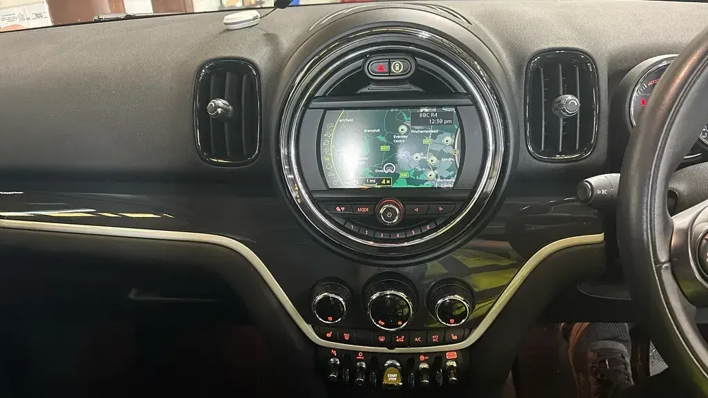 Used Mini Cooper S Chili 224 HP (164 kW) 2017 Green Hatchback