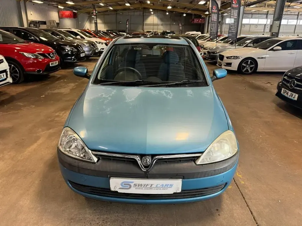 Używany Vauxhall Corsa Comfort 74 KM (54 kW) 2001 Niebieski Hatchback