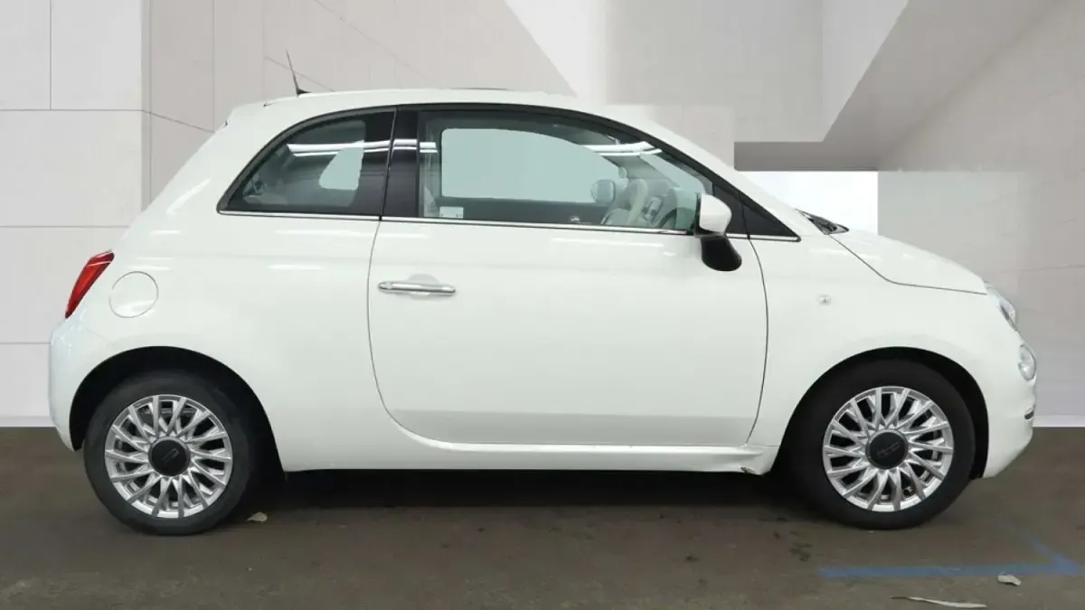 Used Fiat 500 Lounge 69 HP (50 kW) 2019 White Hatchback