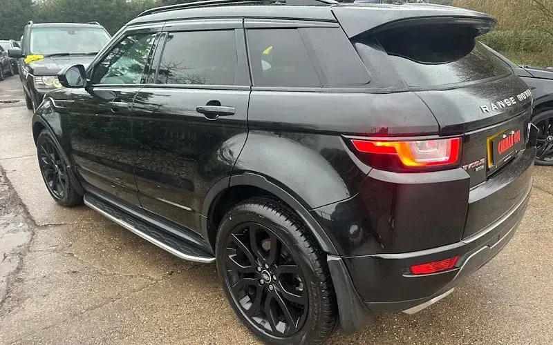 Used Land Rover Range Rover evoque HSE Dynamic 179 HP (131 kW) 2017 Black Hatchback