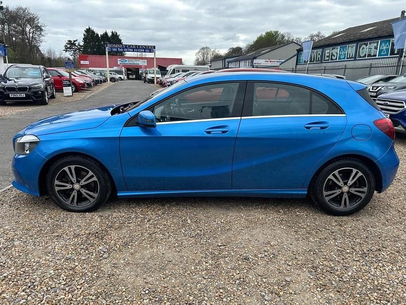 Used Mercedes A180 SE 2016 Blue Hatchback