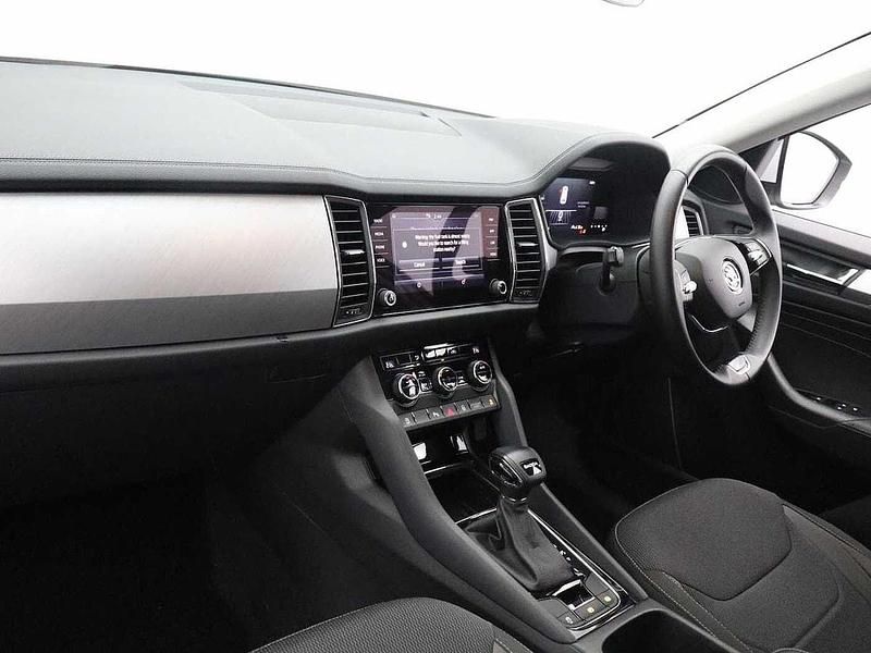 Used Skoda Kodiaq SE Drive 147 HP (108 kW) 2023 White SUV