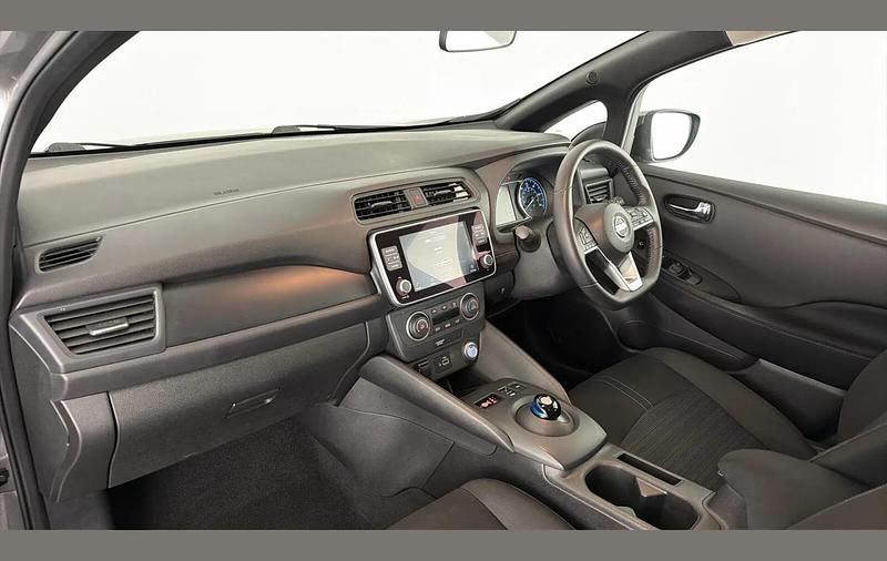 Used Nissan Leaf Acenta 108 kW (147 HP) 2021 Grey Hatchback