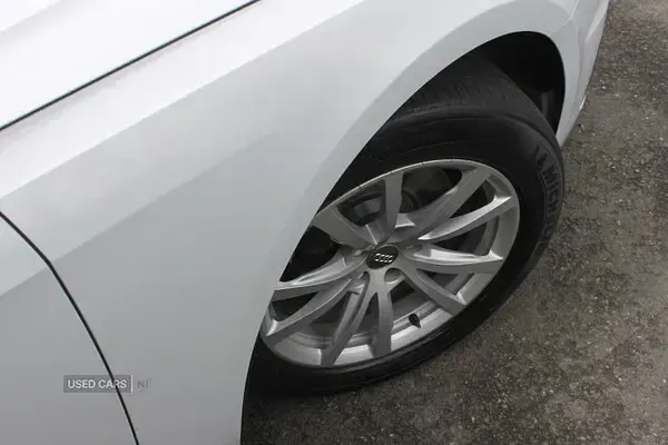 Used Audi A8 Advanced 286 HP (210 kW) 2018 White Sedan