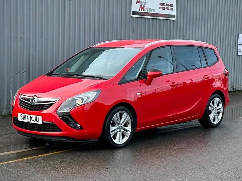 Used Vauxhall Zafira SRi 2014 Red MPV