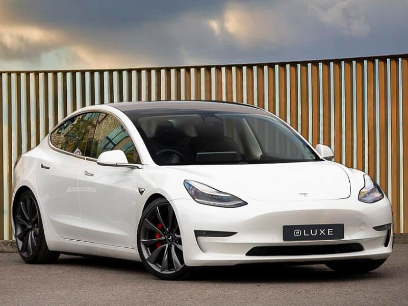 White Used 2019 Tesla Model 3 Performance Sedan | £16,898 (A bit pricey) - Image 1/4