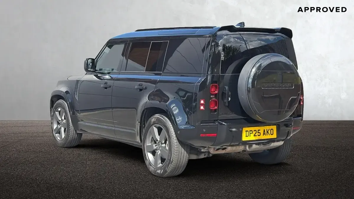 Used Land Rover Defender SE Dynamic 2025 Black SUV