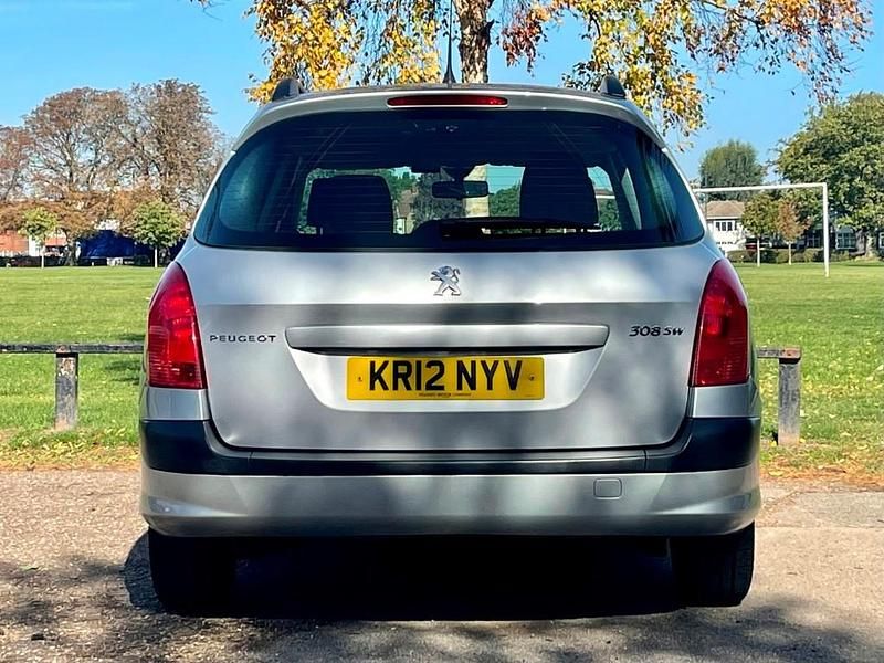 Used Peugeot 308 Access 92 HP (67 kW) 2012 Silver Estate