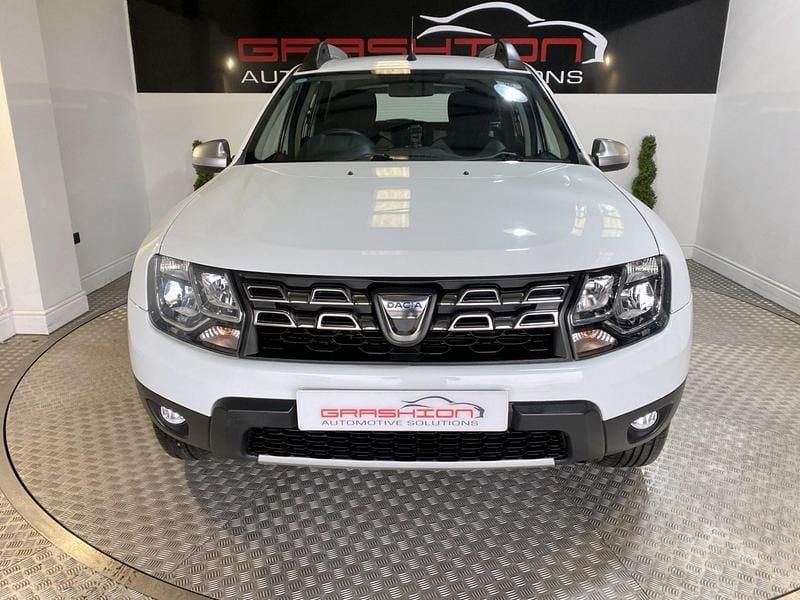 Used Dacia Duster 2018 White SUV