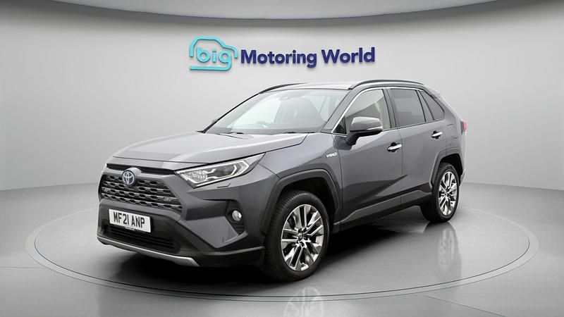 Used Toyota RAV4 Hybrid 219 HP (161 kW) 2021 SUV