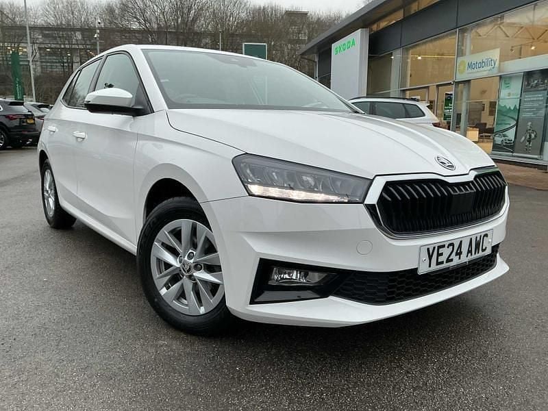 Used Skoda Fabia Comfort 59 HP (43 kW) 2024 White Hatchback