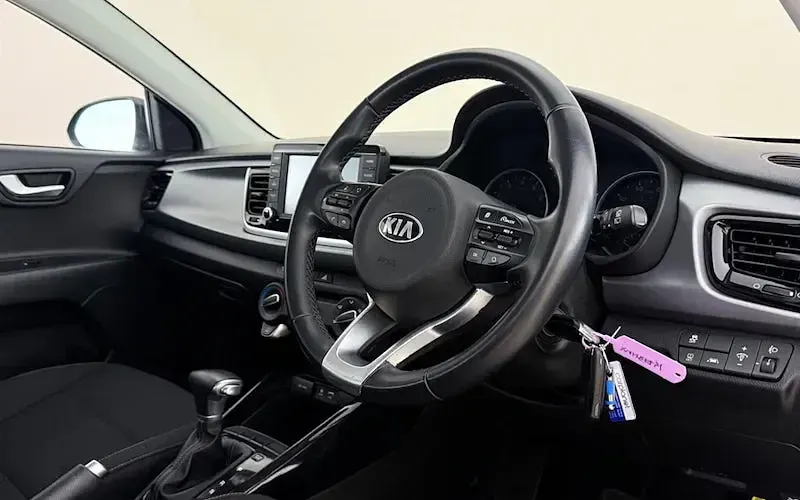Used Kia Rio 100 HP (73 kW) 2018 Brown Hatchback
