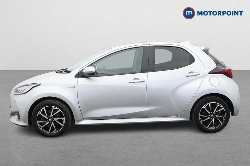 Used Toyota Yaris Hybrid Design 2021 Silver Hatchback