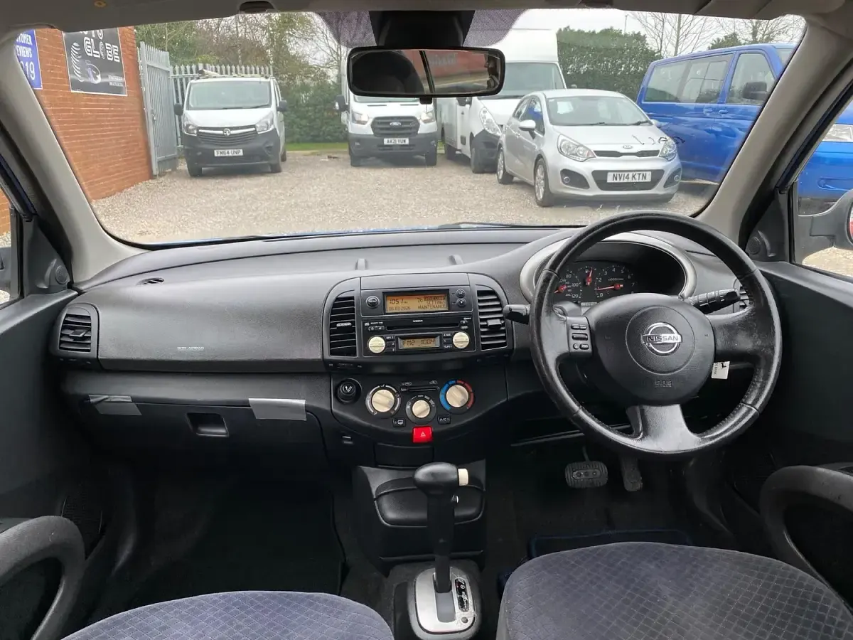 Usado Nissan Micra SE 79 HP (58 kW) 2004 Azul Citadino