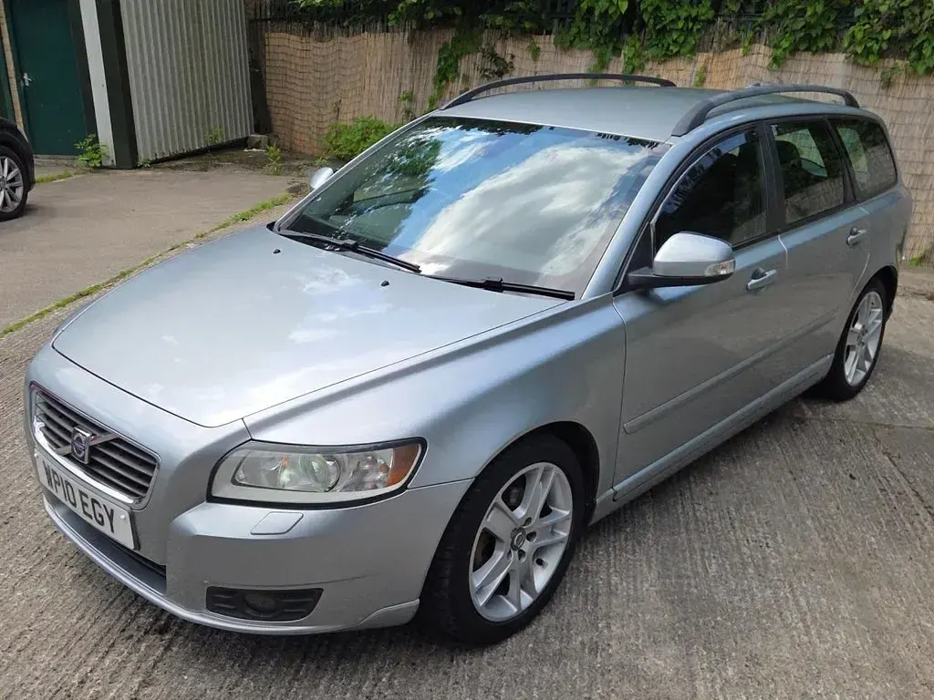 Used Volvo V50 SE 109 HP (80 kW) 2010 Silver Estate