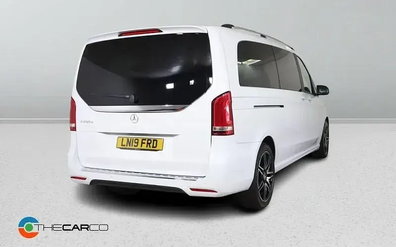 Used Mercedes V250 AMG line 190 HP (139 kW) 2019 White MPV