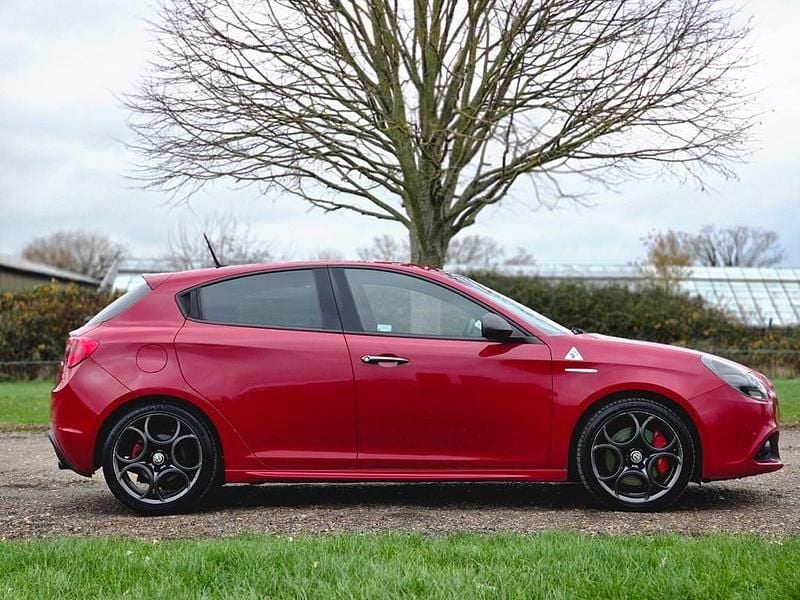 Used Alfa Romeo Giulietta Veloce 240 HP (176 kW) 2016 Red Hatchback