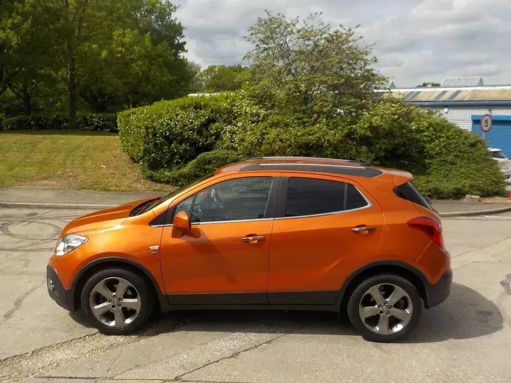 Used Vauxhall Mokka 115 HP (84 kW) 2014 Orange SUV