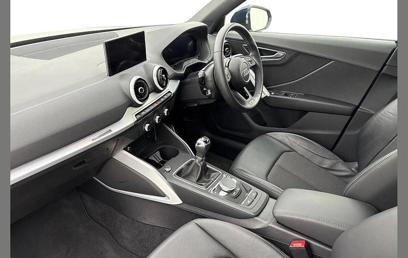 Begagnad Audi Q2 S-Line 108 HK (79 kW) 2022 Blå SUV