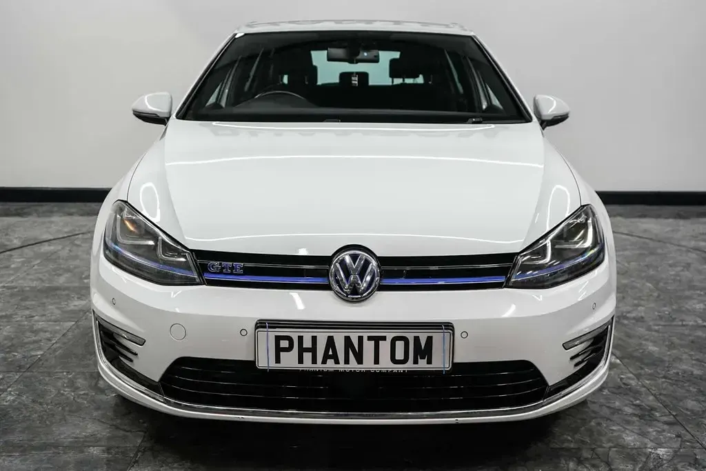 Used VW Golf VII GTE 204 HP (150 kW) 2016 White Hatchback